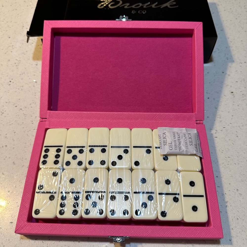 NIB travel ELLEN DOMINOS SET in pink vegan leather